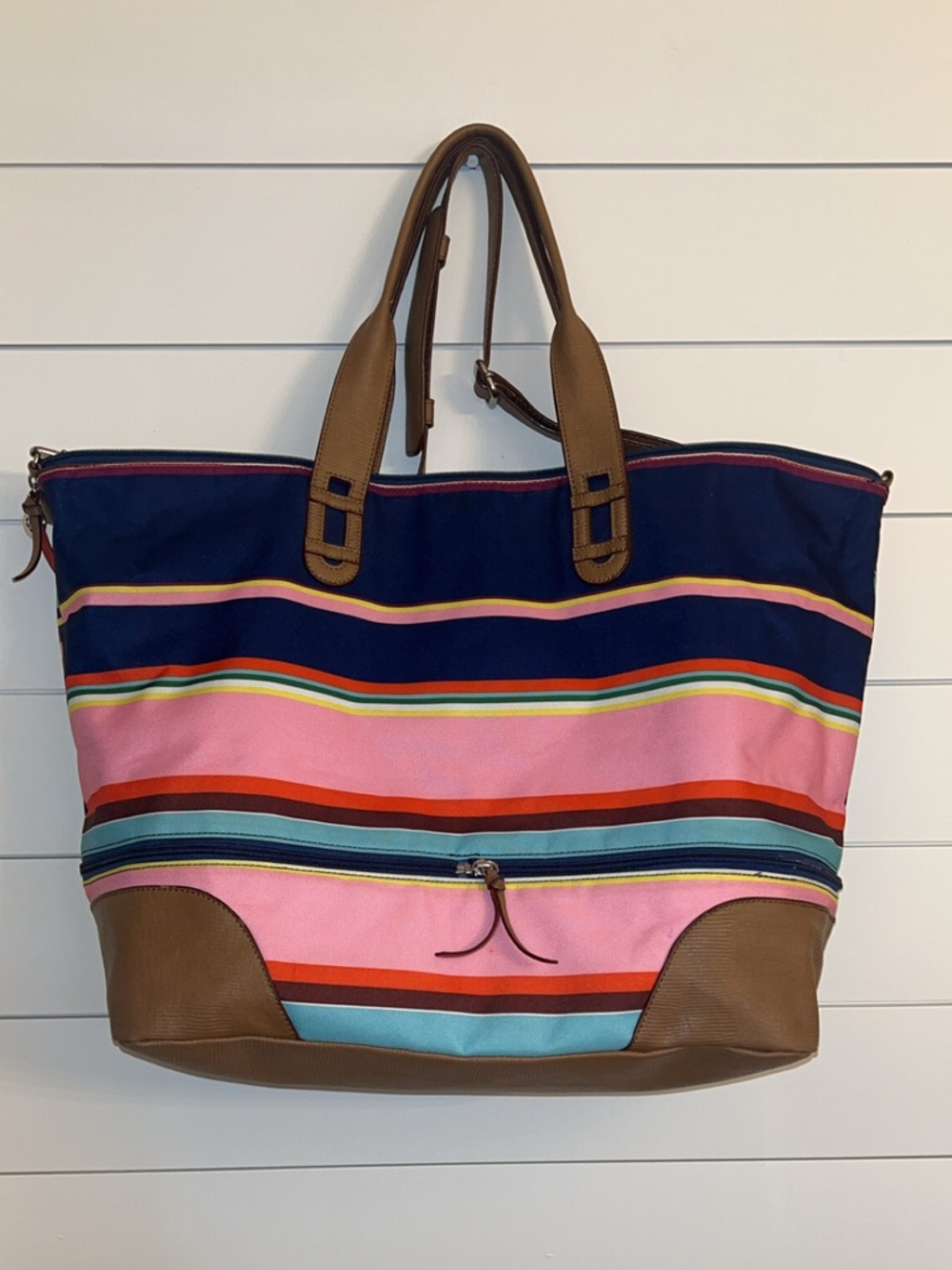 Stella & Dot  Expander Weekender Tote